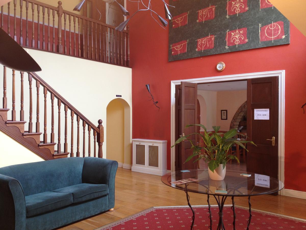 לינה וארוחת בוקר סוורדס Glenmore House מראה חיצוני תמונה